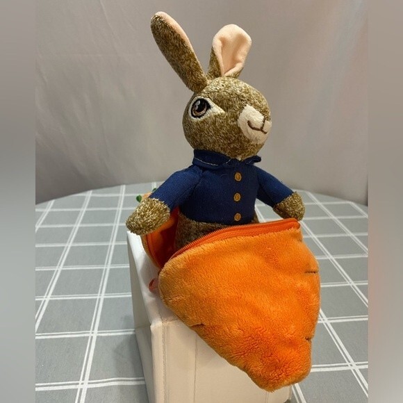 Peter Rabbit 2 Movie DanDee Stuffed Plush Carrot Zip Up 2022 Bunny Easter Spring - Picture 2 of 6